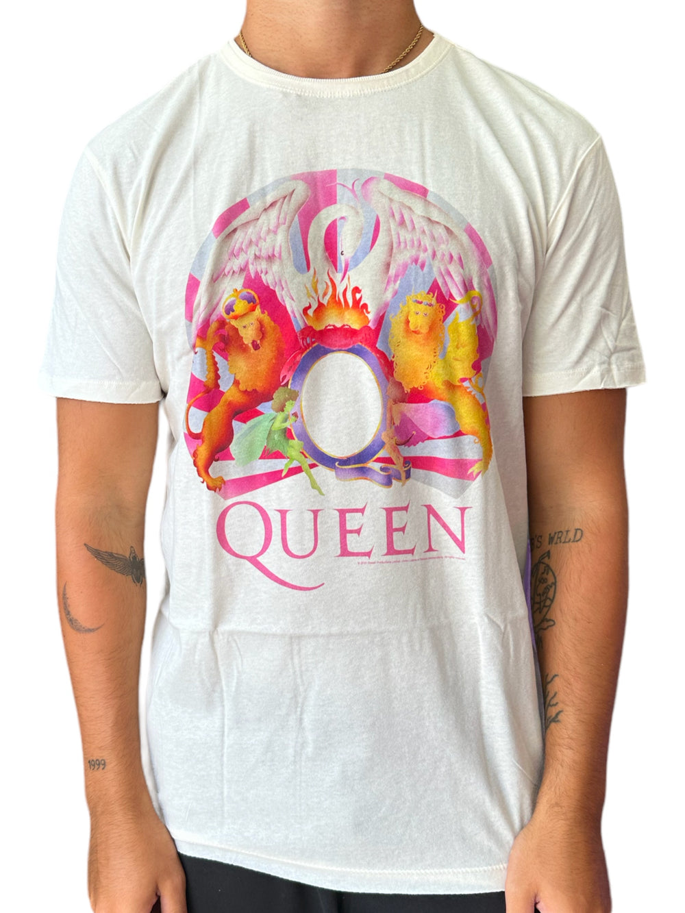 Queen - Freddie A Night At The Opera  Amplified Vintage White T Shirt Various Sizes NEW